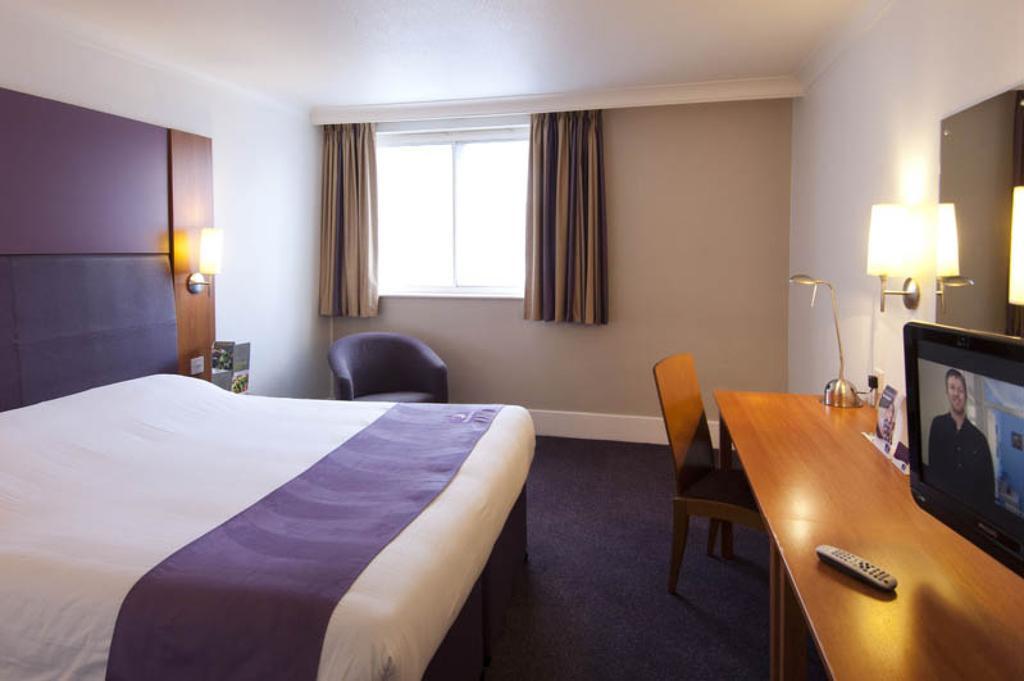 Campanile Hotel Doncaster Exterior foto